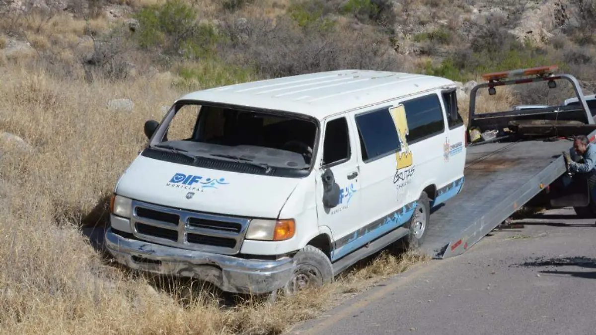 camioneta grutas 1